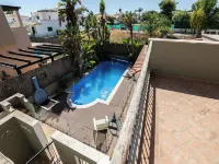 Walk in Hostel Faro Airport - piscina