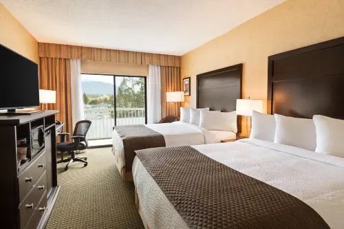 Days Inn by Wyndham Cranbrook Conference Centre - piscina