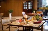 Van Phat Riverside Hotel - Aamiainen