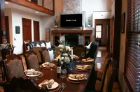 Golden Ridge Lodge - Hot Tub - Games - Mtn Views - Boutique