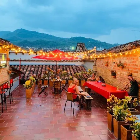 Traveler Hostel