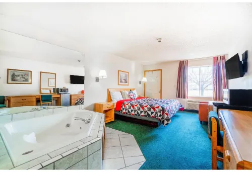 HomeTown Inn by OYO Texhoma, OK - Pet friendly