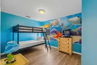 Spacious Home W/Private Pool/Spa & Free Waterpark! - Gym
