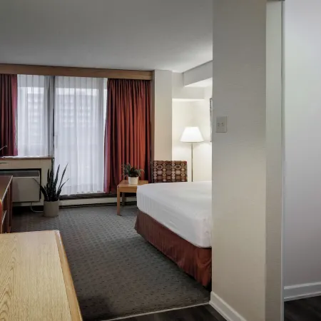 Cartier Place Suite Hotel