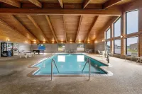 AmericInn by Wyndham Sauk Centre - Pools