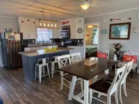 Sandy Bottoms 4 Bedroom Home by RedAwning - 3 stjerner