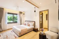 ELIVAAS Signature Shourya Aravalli 4BHK - Kitchens