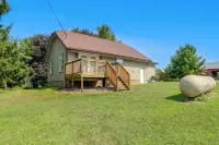 Willard Home On a Working Farm w/ Water Views! - 3 tähden