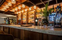 Hostellerie Cèdre & Spa Beaune - Baarit
