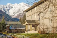 Downtown Girdwood Condo Close to Everything - Wifi