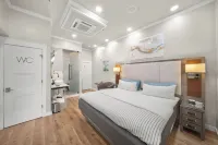 River Sirens Hotel-Contactless Check in Hotel - WiFi