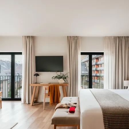 Mim Baqueira Member of Melia Collection