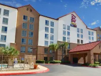 Red Roof PLUS+ San Antonio Downtown - Riverwalk Hotels near Dignowity Park