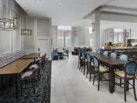 Hampton Inn & Suites Baltimore-Inner Harbor Hotels near Westsude