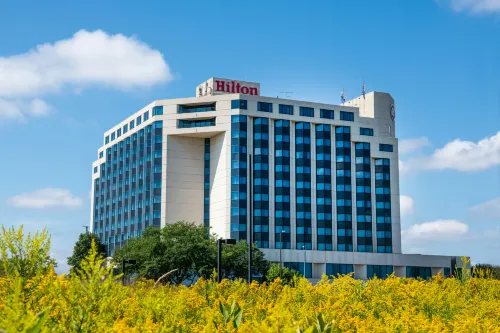 Hilton Minneapolis-St. Paul Airport - Boutique