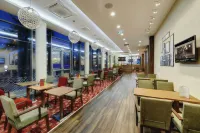 Hampton by Hilton Volgograd Profsoyuznaya Hotel - sarapan