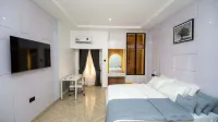 Cholis Residency - 4-Star