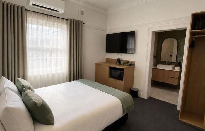 Tourist Hotel Queanbeyan