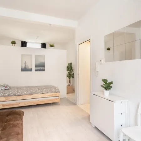 Stylish Apartment With Modern Amenities