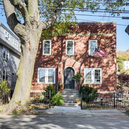 Walk to Constitution Beach: Mid-century Boston Gem