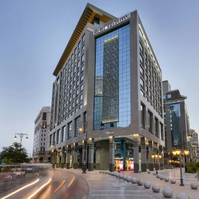 Al Manakha Rotana Madinah Hôtels à proximité de : Cimetière Jannatul Baqi