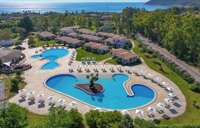 Limone Beach Resort