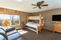 Cove Point Lodge - 3-Star