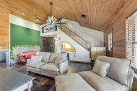 Cabin Near Bastrop State Park, 30 Mi to Austin - 3-Star