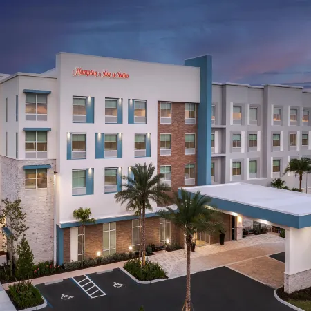 Hampton Inn and Suites by Hilton Naples South