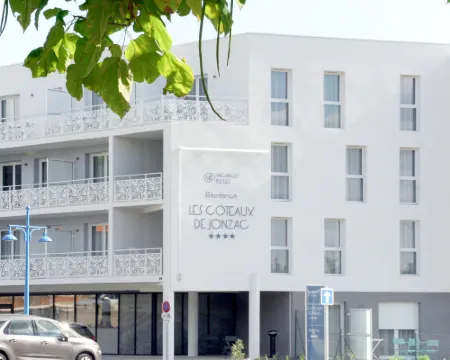 Les Coteaux de Jonzac Hotels in Jonzac