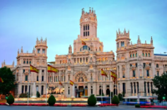 Hotel Madrid Plaza de España, Affiliated by Meliá Các khách sạn gần Edificio España