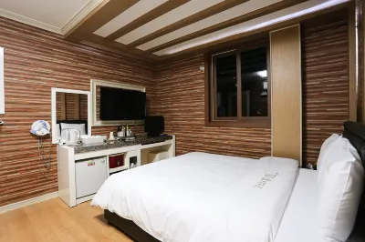 Taebaek Dream Hotels near Taebaeg Station