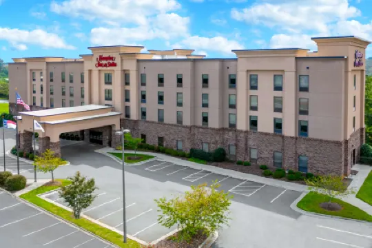 Hampton Inn & Suites Winston-Salem/University Area