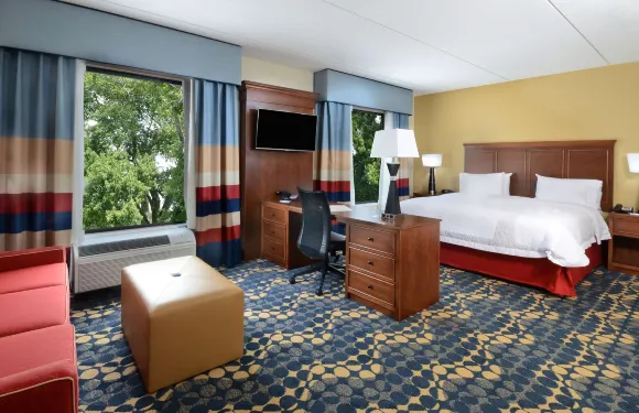 林奇堡歡朋旅館及套房酒店