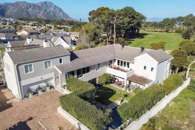 Hermanus Lodge on the Green - Solar Power