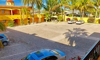 Hotel Posadas Del Ryal - Housity