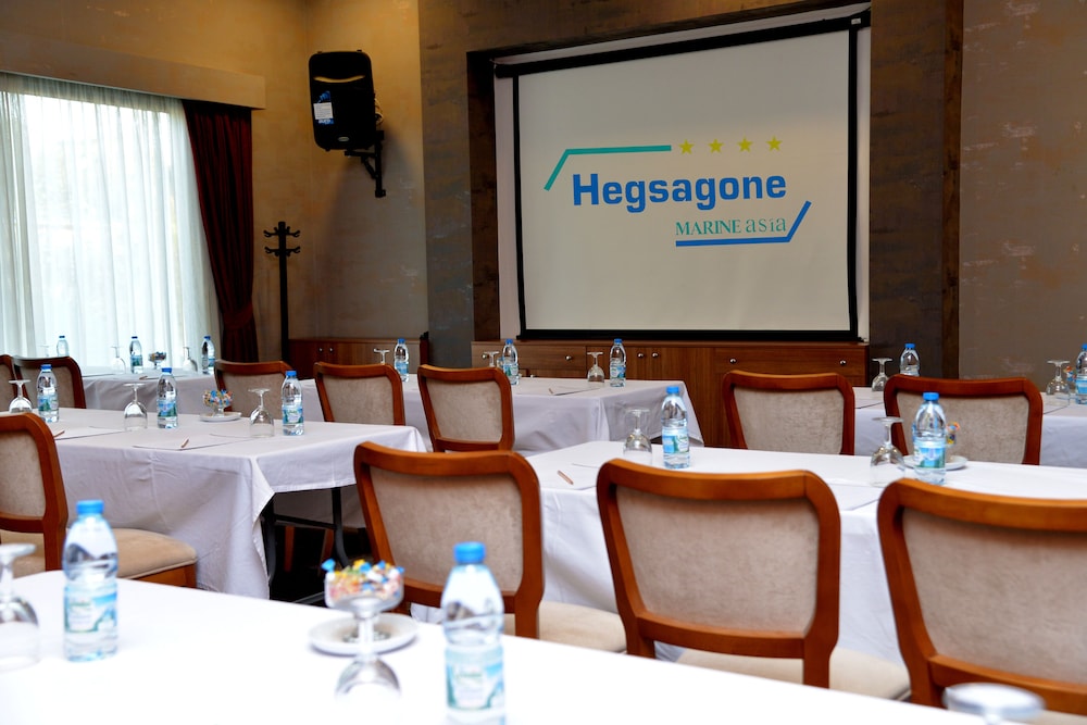 Hotel Hegsagone Marine Asia