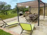 Le Mas Line - Homestays