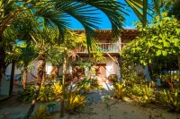 Travel Inn Pousadas & Beach Club Trancoso Các khách sạn gần Mirror Beach