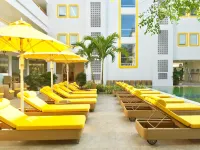 Bloomrooms @ Calangute - Pools
