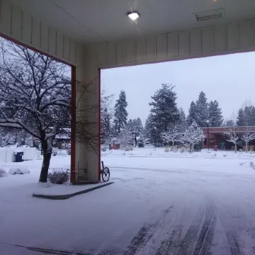 Sisters Inn & Suites