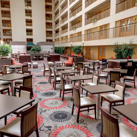 Embassy Suites by Hilton Chicago O'Hare Rosemont
