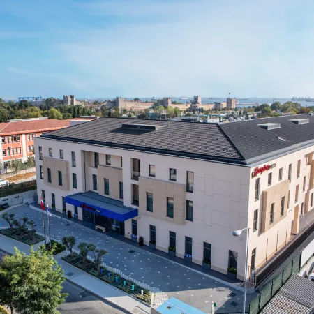 Hampton by Hilton Istanbul Zeytinburnu Отели рядом с достопримечательностью «Бакыркёй»