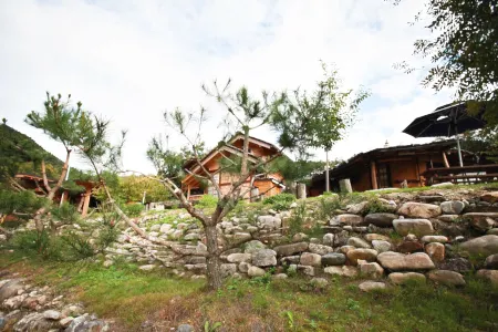 Jeongseon Toumaru Hanok