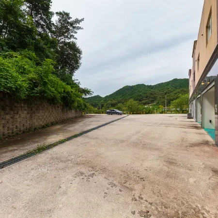 Namwon Hugh Drive-in Self Check-in Hotel
