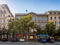 VN48 Suites by Adrez Các khách sạn gần Thành phố Lucerna