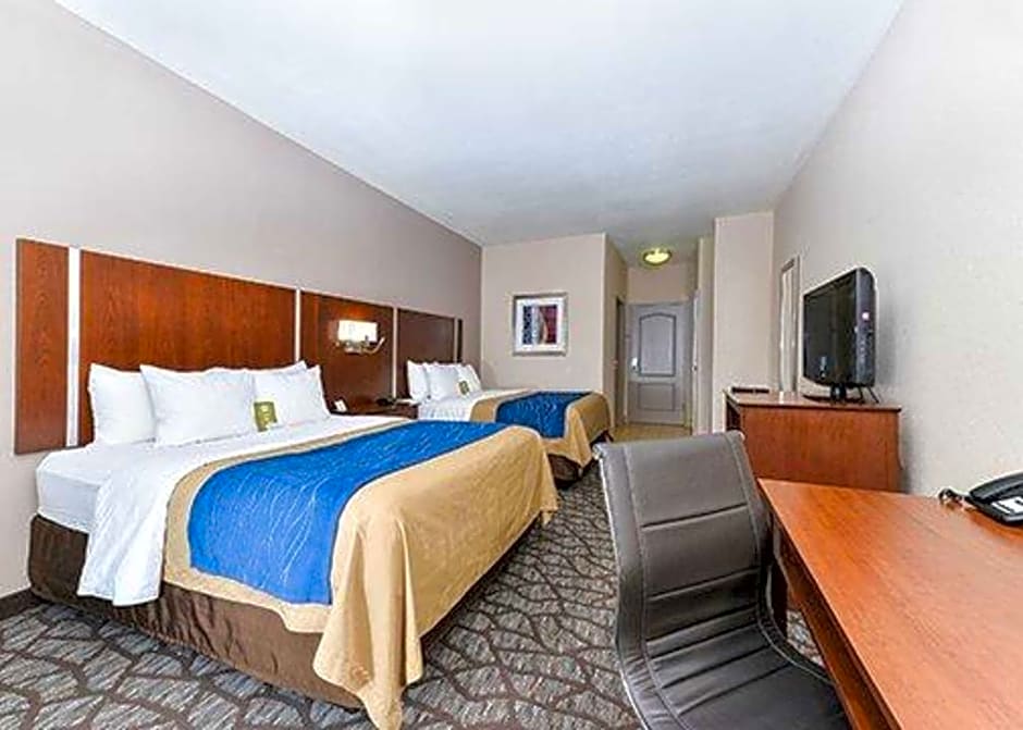 Holiday Inn Express & Suites Junction City