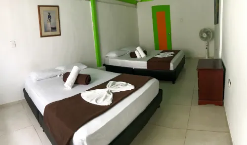 Room with 2 Double Beds. Number 7. - con vista montagne
