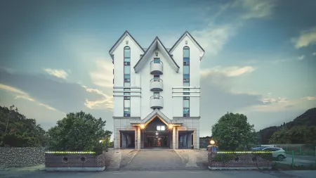 Gangneung Gyeongpodae Eroom