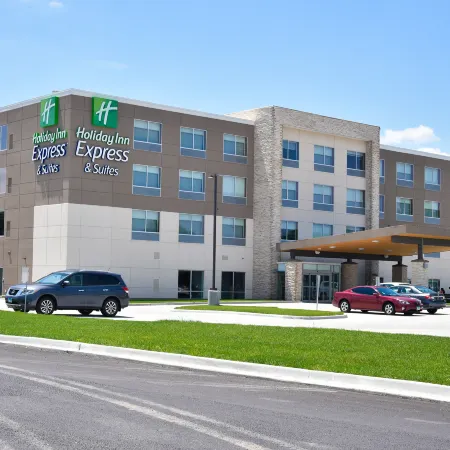 Holiday Inn Express & Suites BENSENVILLE - O'HARE by IHG
